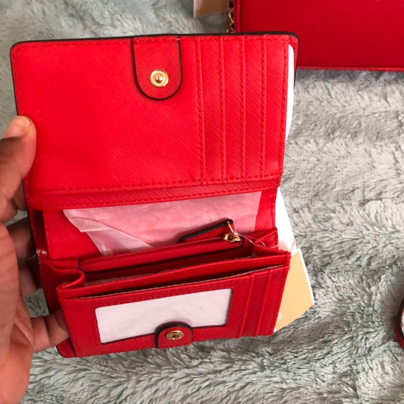 Michael Kors bag and wallet - Picture 2 of 8